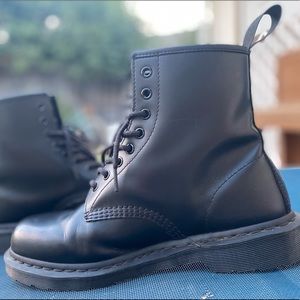 Dr. Martens Original Womens Boots size 10